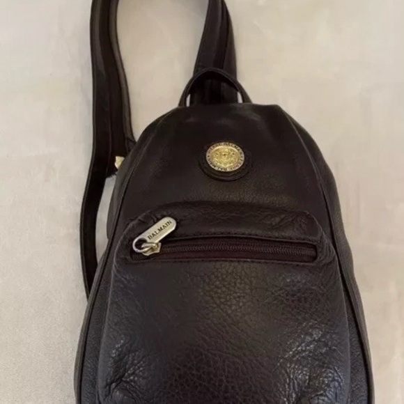 🩷Balmain Black Leather Backpack with Gold Accent💚